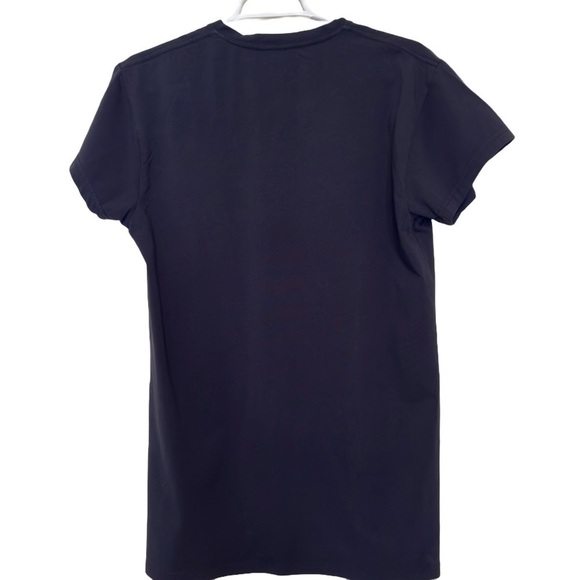 Murano V-Neck
Wardrobe Essentials Liquid Luxury Slim Fit T-Shirt Mens Size M - Picture 4 of 5